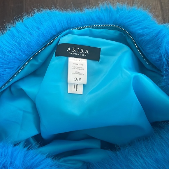 Akira NWOT Tote - Picture 6 of 9